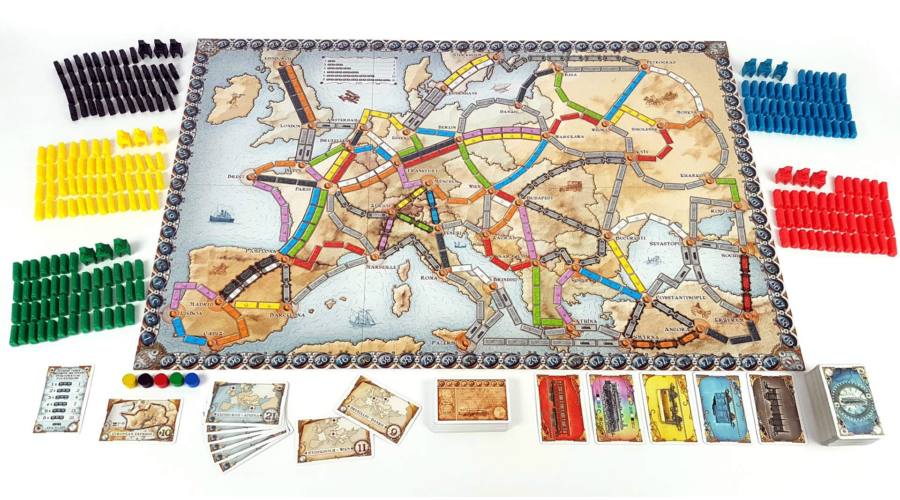 Ticket to Ride Europe játék közben – vonatkártyák és komp útvonalak